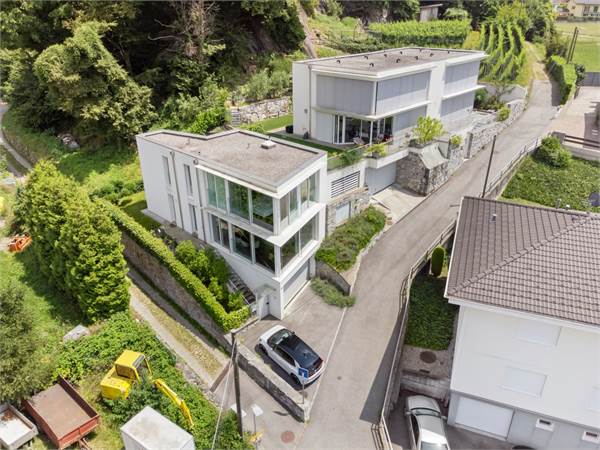 Designer Villa with Smart Home and Exclusive Comfort
