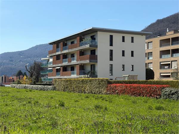 Deutsch – Elegante 2.5-Zimmer-Wohnung in Caslano