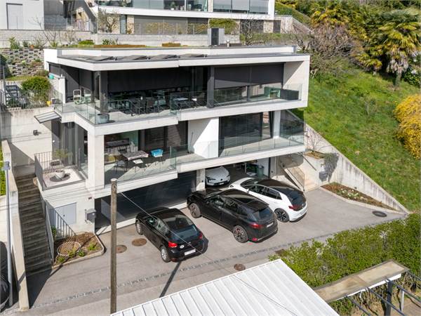 Nuova Villa moderna + 2.5 indipendente | 8 posti auto