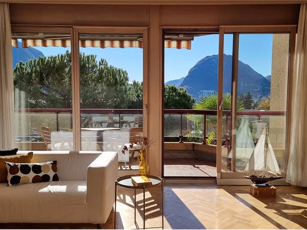 3.5 rooms of 108 m2 - lake and swimming pool view